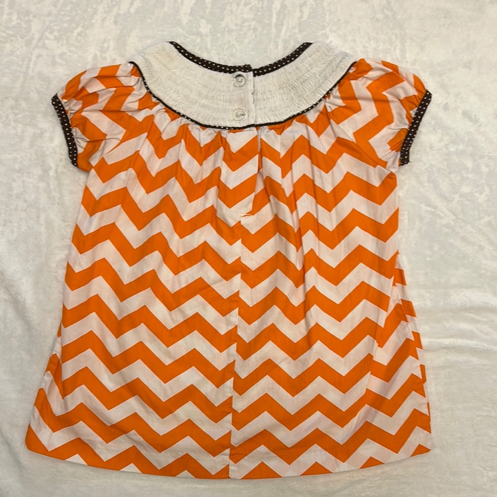 EUC Emily Rose smocked thanksgiving Orange Chevron top size 4 - Picture 3 of 3